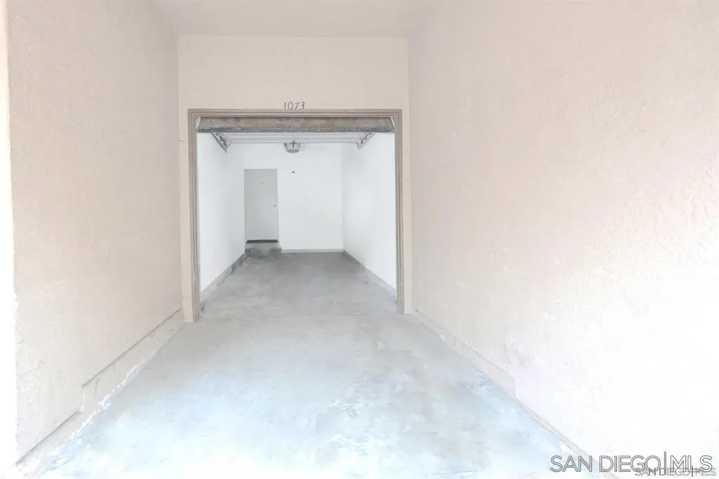 1073 Sapphire Street