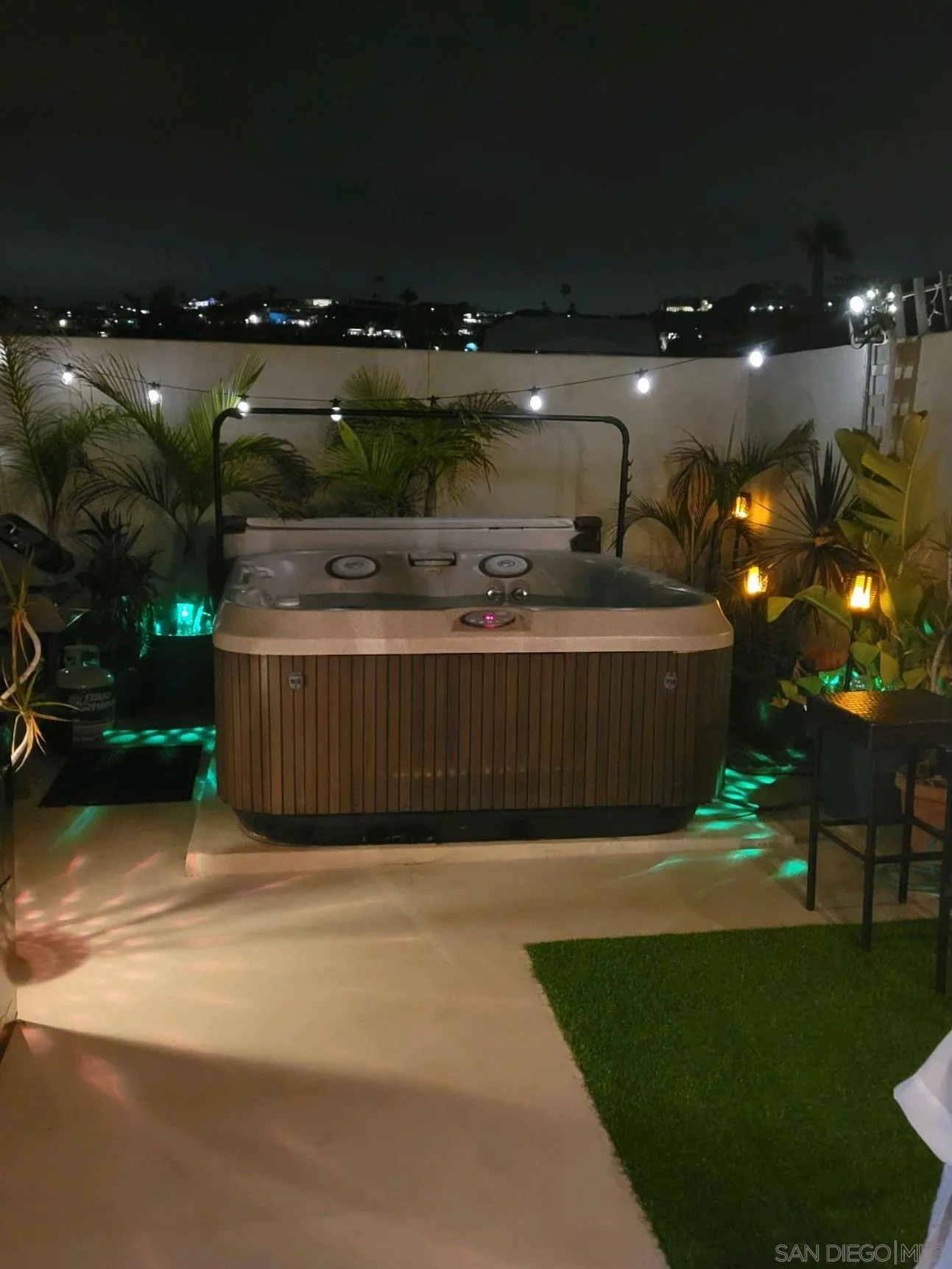 1073 Sapphire Street