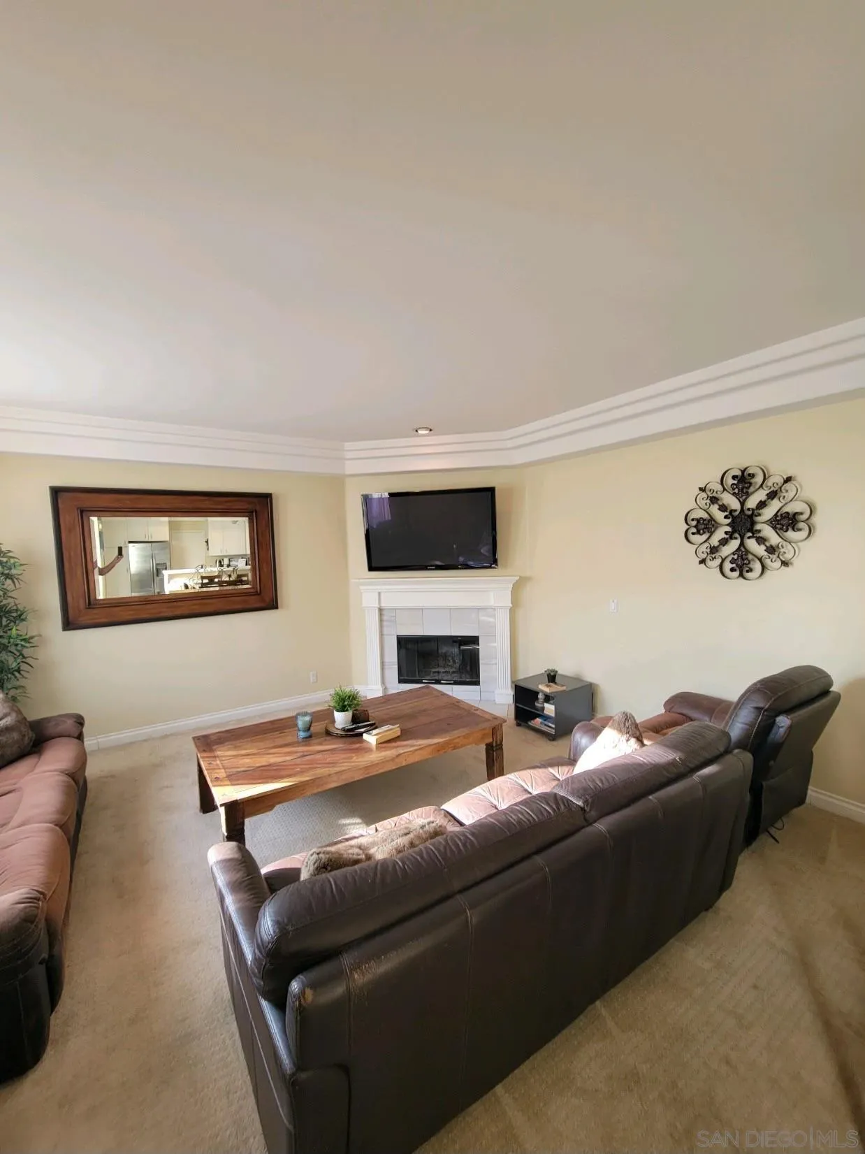 1073 Sapphire Street