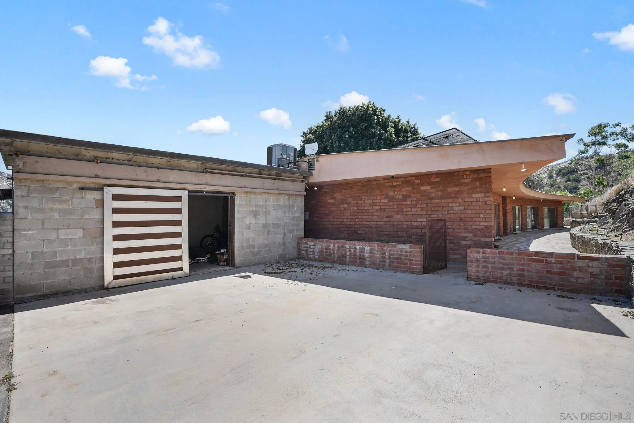 14740 Willow Rd.