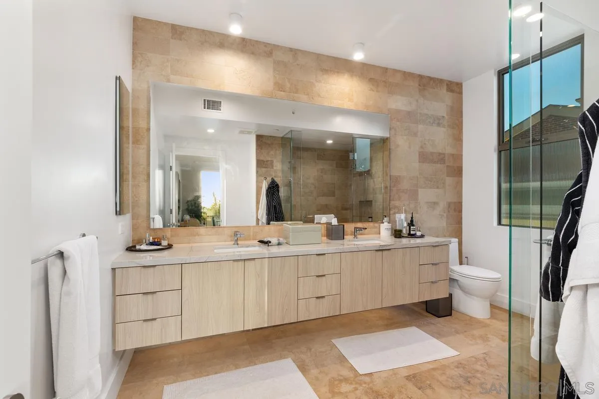 2750 4th Ave Unit 403