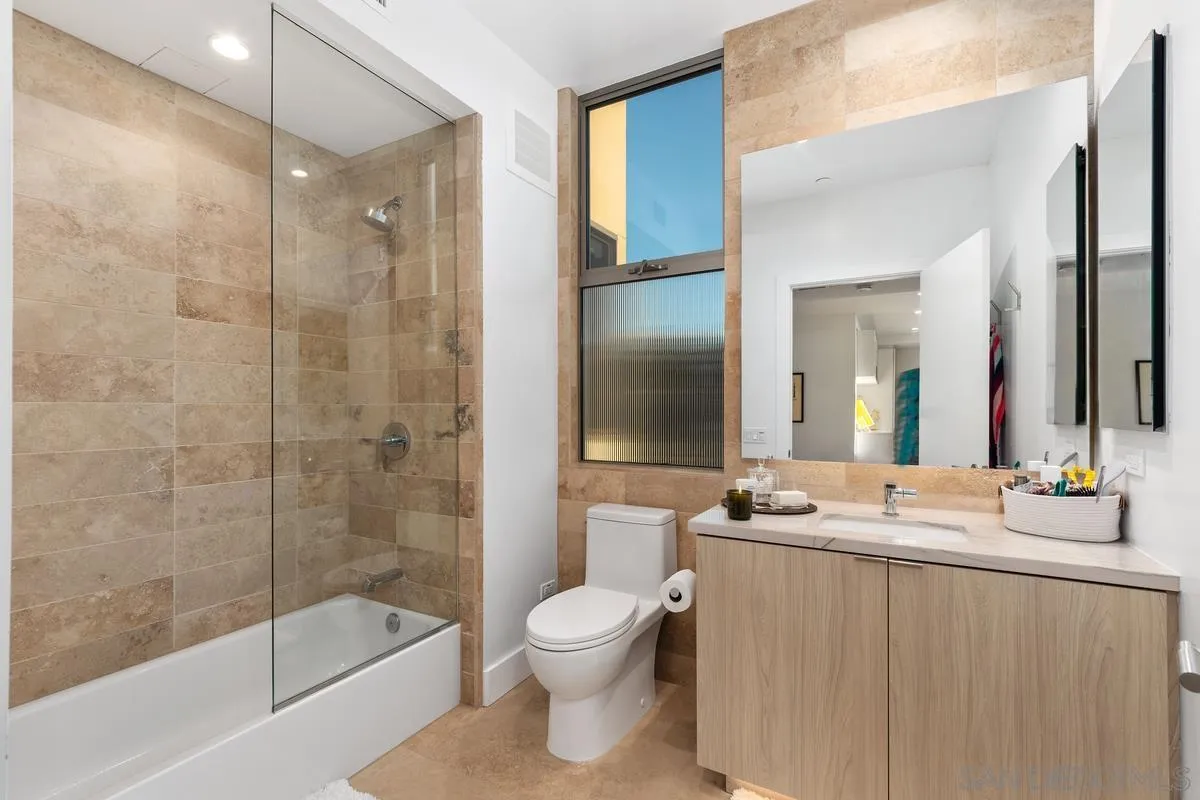 2750 4th Ave Unit 403