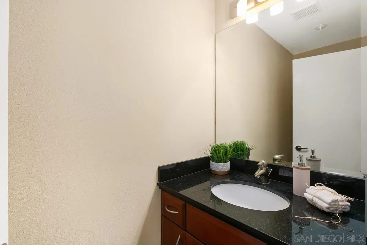 3868 Riviera Dr Unit 3b