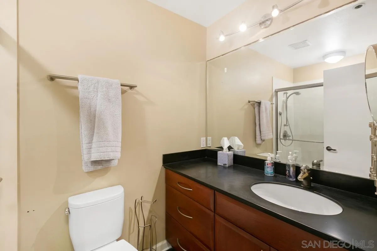 3868 Riviera Dr Unit 3b
