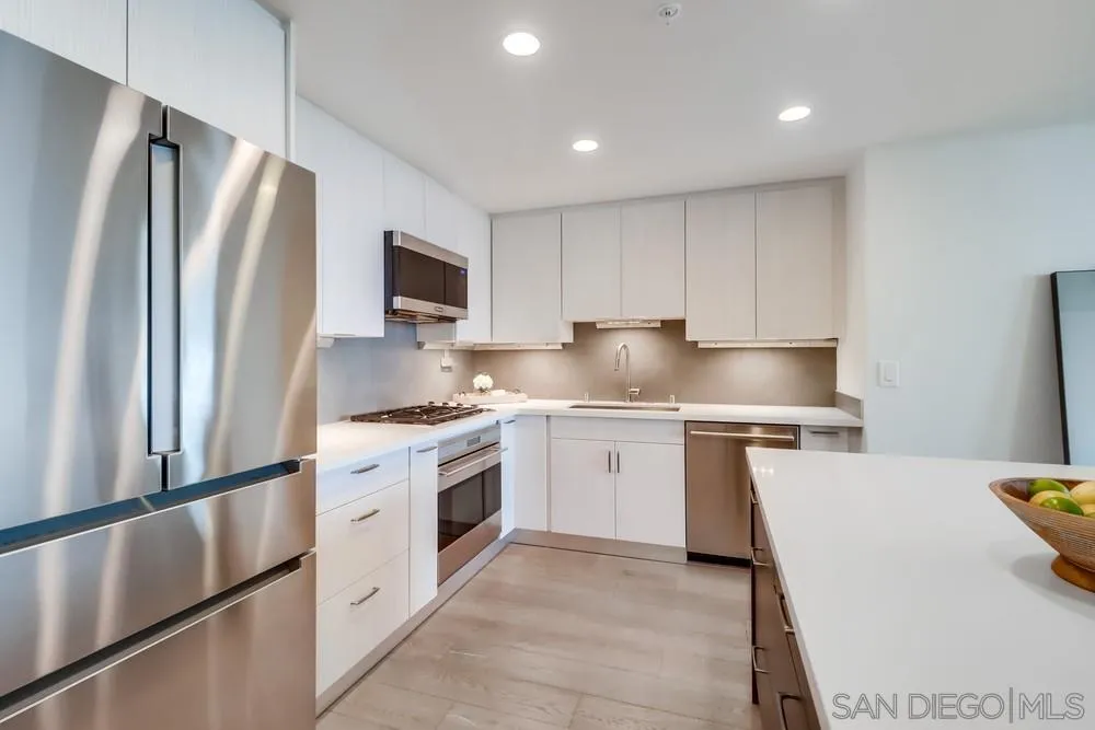 510 1st Ave Unit 1203