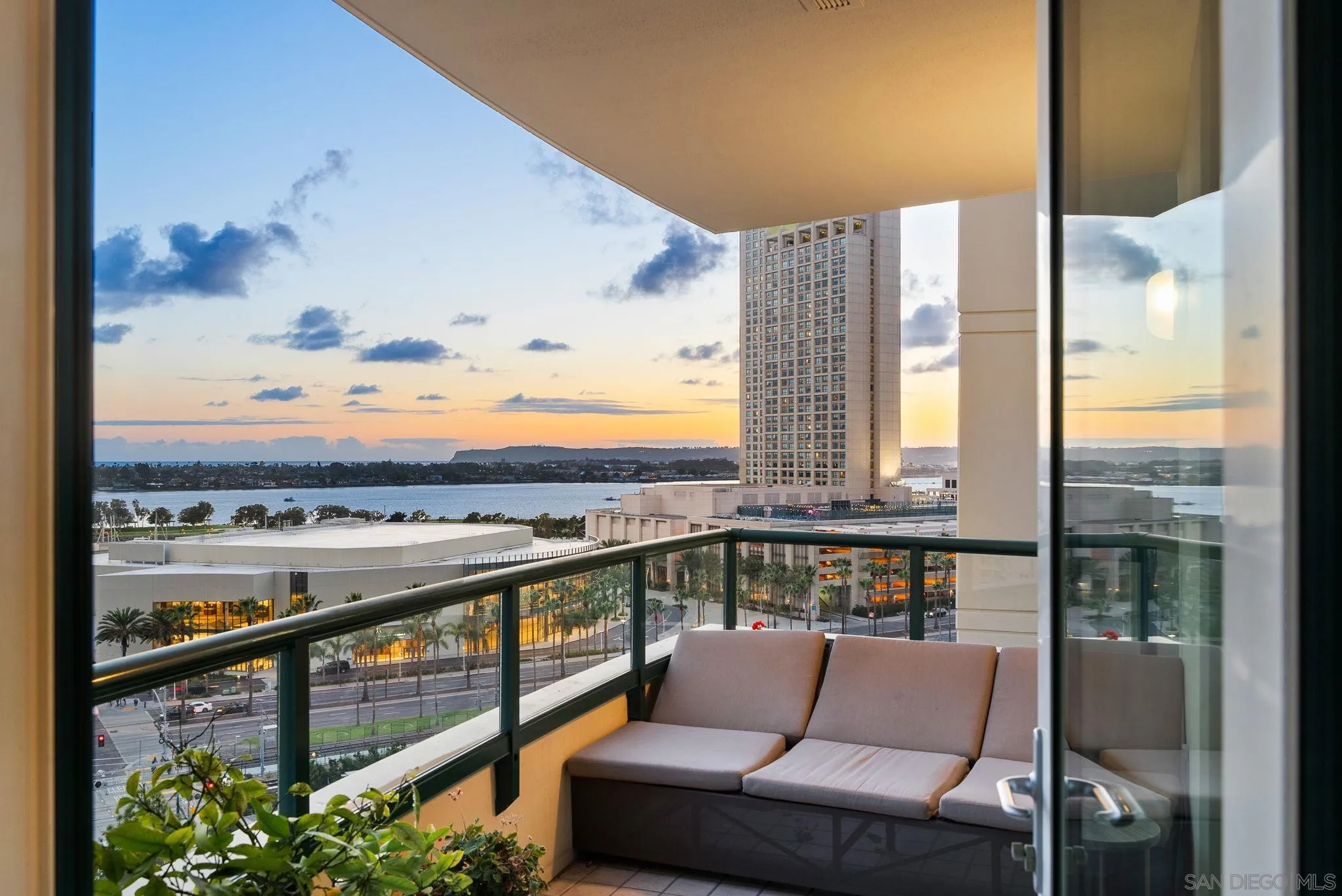 510 1st Ave Unit 1203