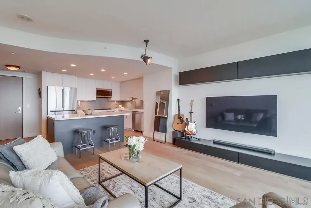 510 1st Ave Unit 1203