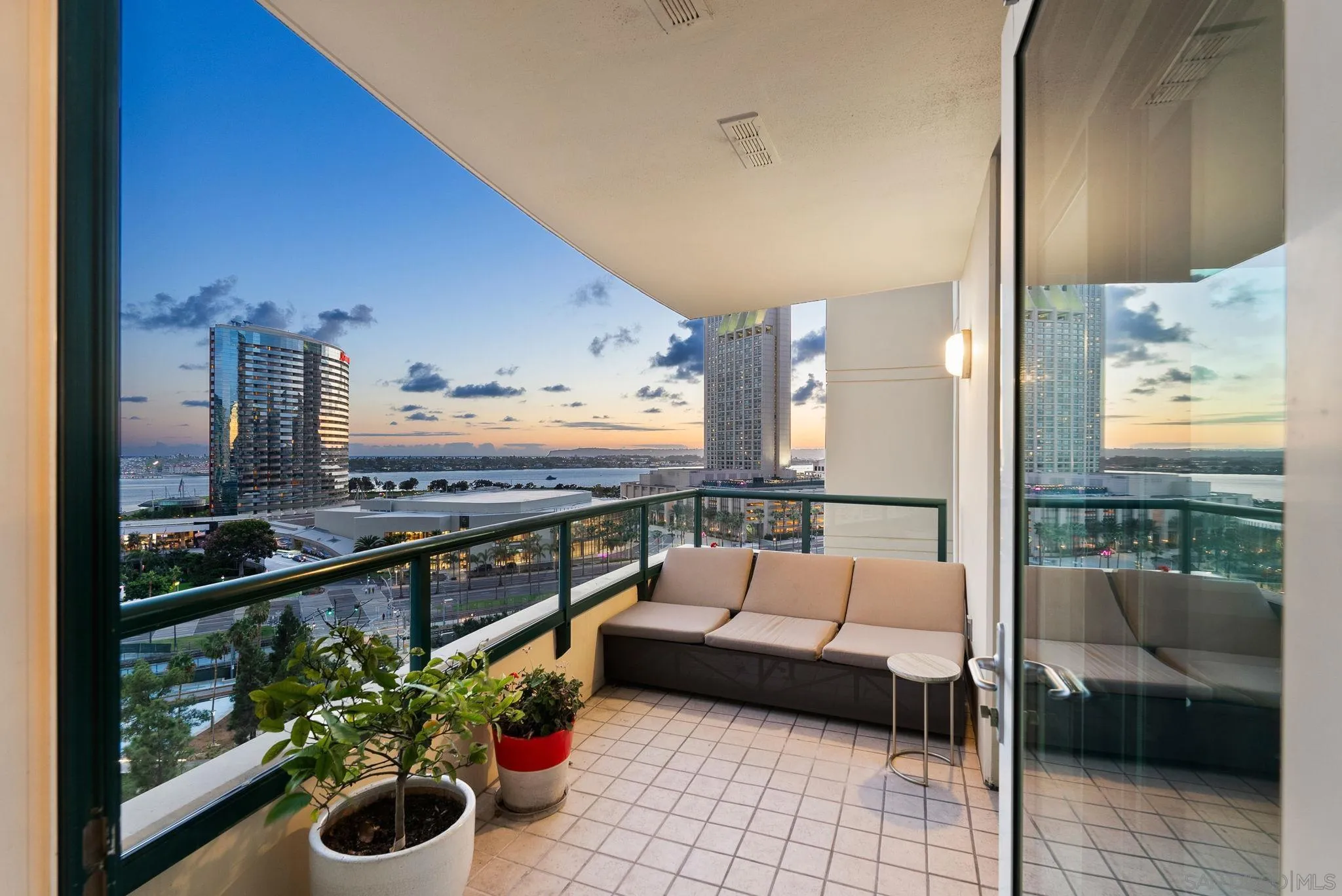 510 1st Ave Unit 1203