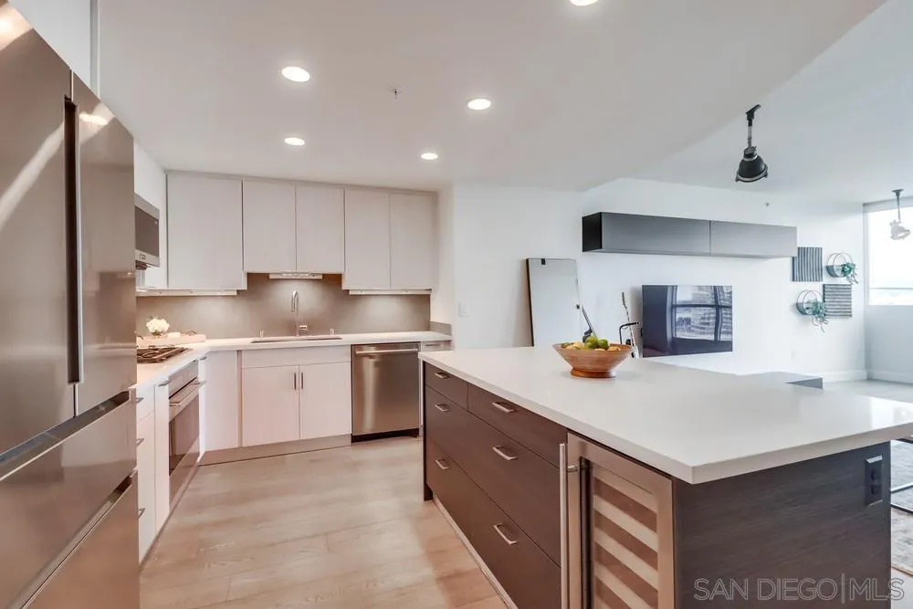 510 1st Ave Unit 1203