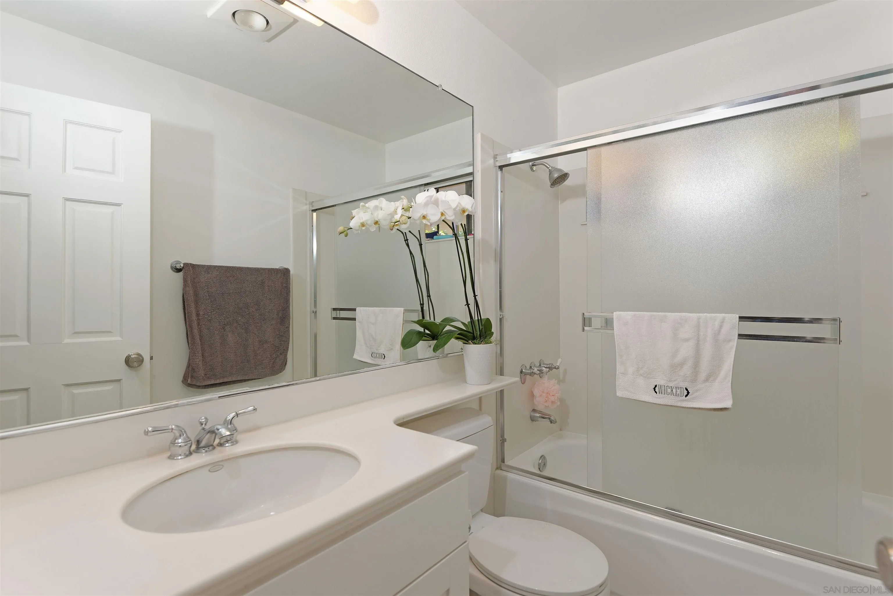 8870 Villa La Jolla Dr Unit: 303