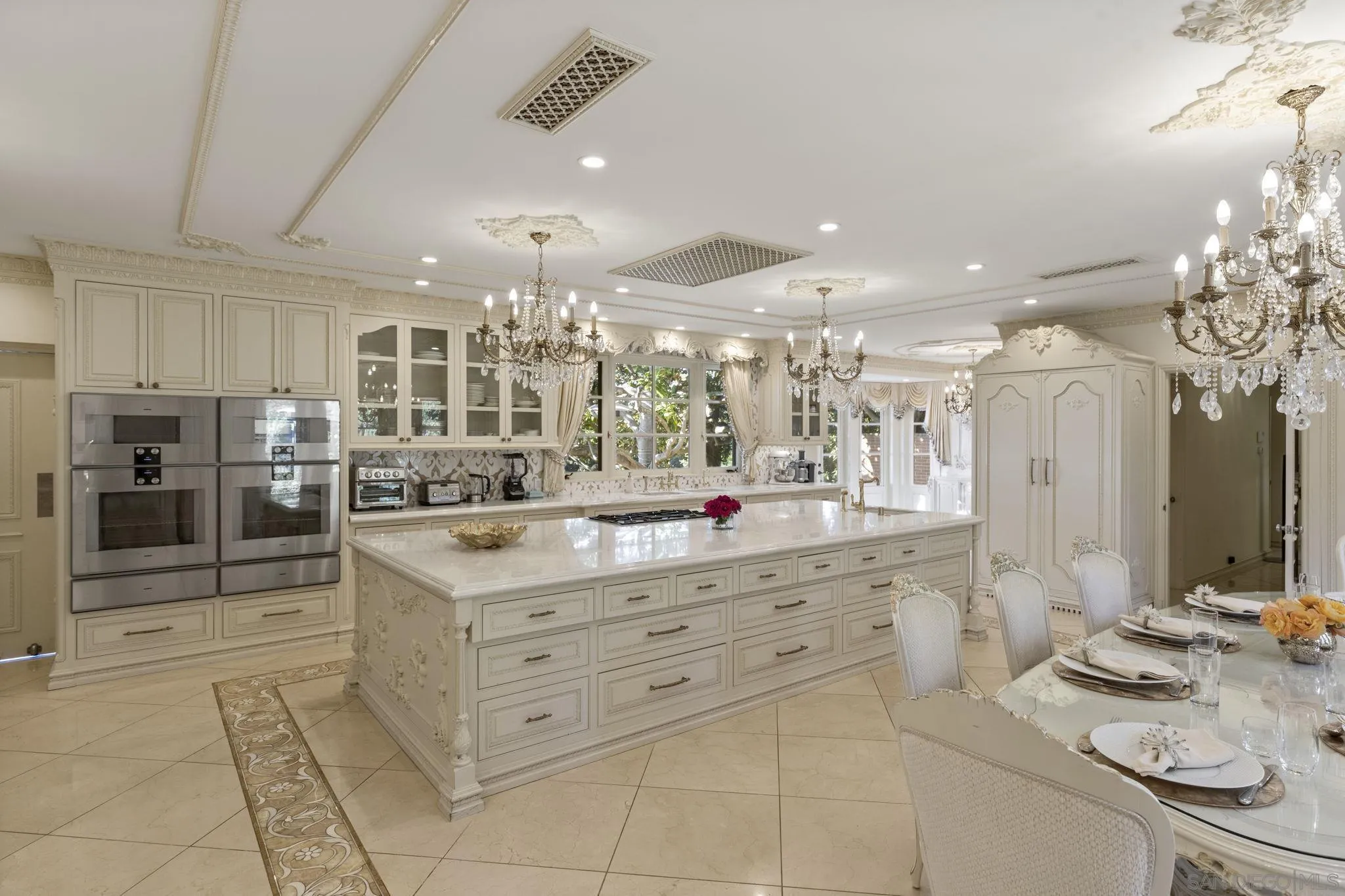 7007 Country Club Dr