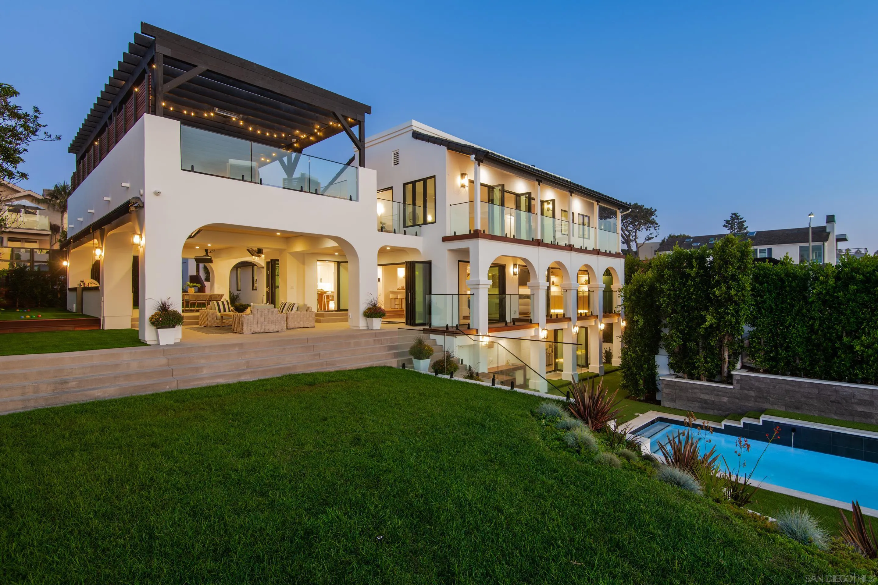 7310 Vista Del Mar Ave.