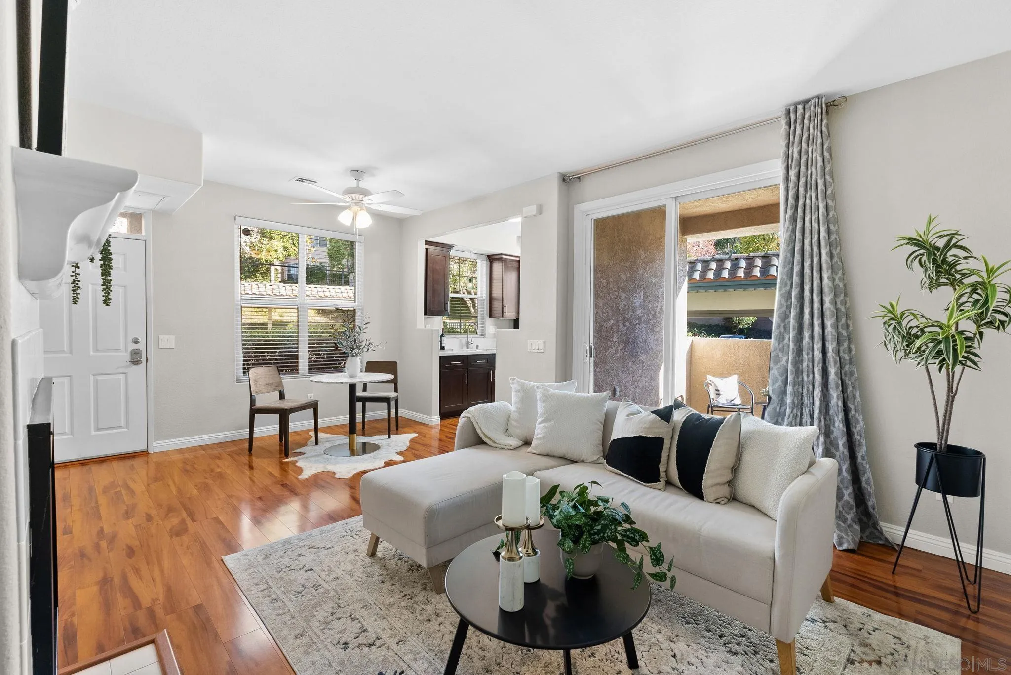 3529 Caminito El Rincon Unit 315