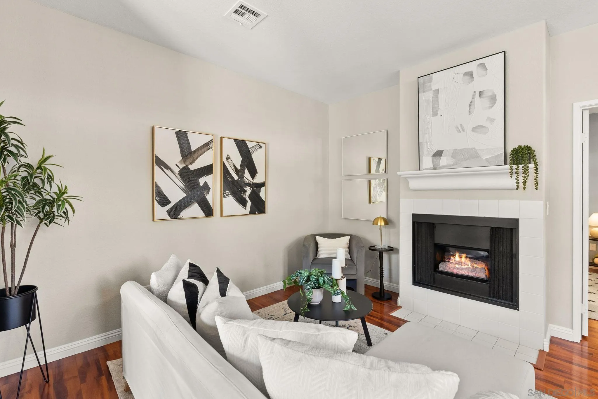 3529 Caminito El Rincon Unit 315