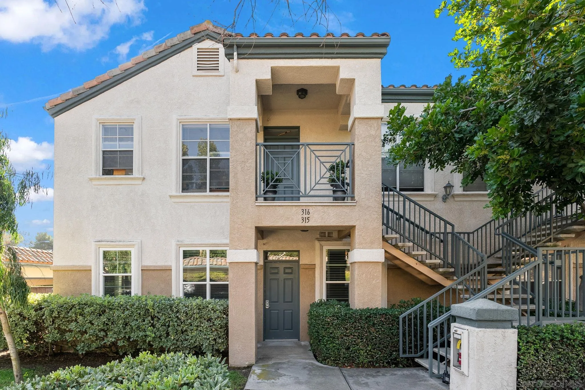 3529 Caminito El Rincon Unit 315