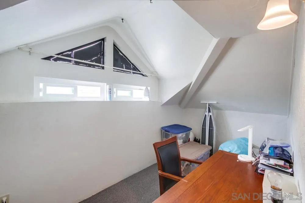 714 Cohasset Ct