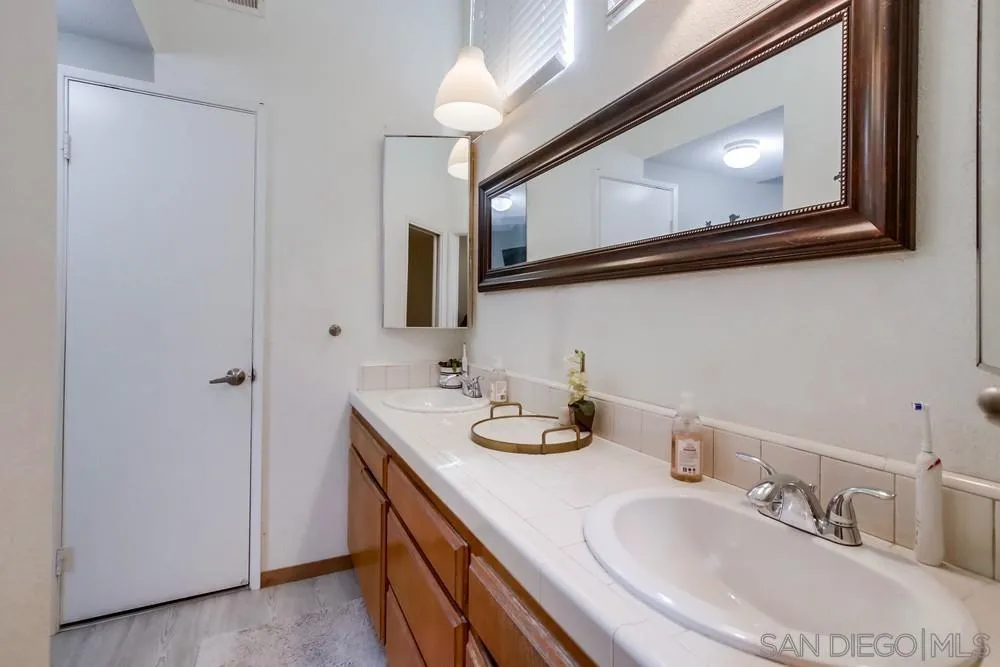 714 Cohasset Ct