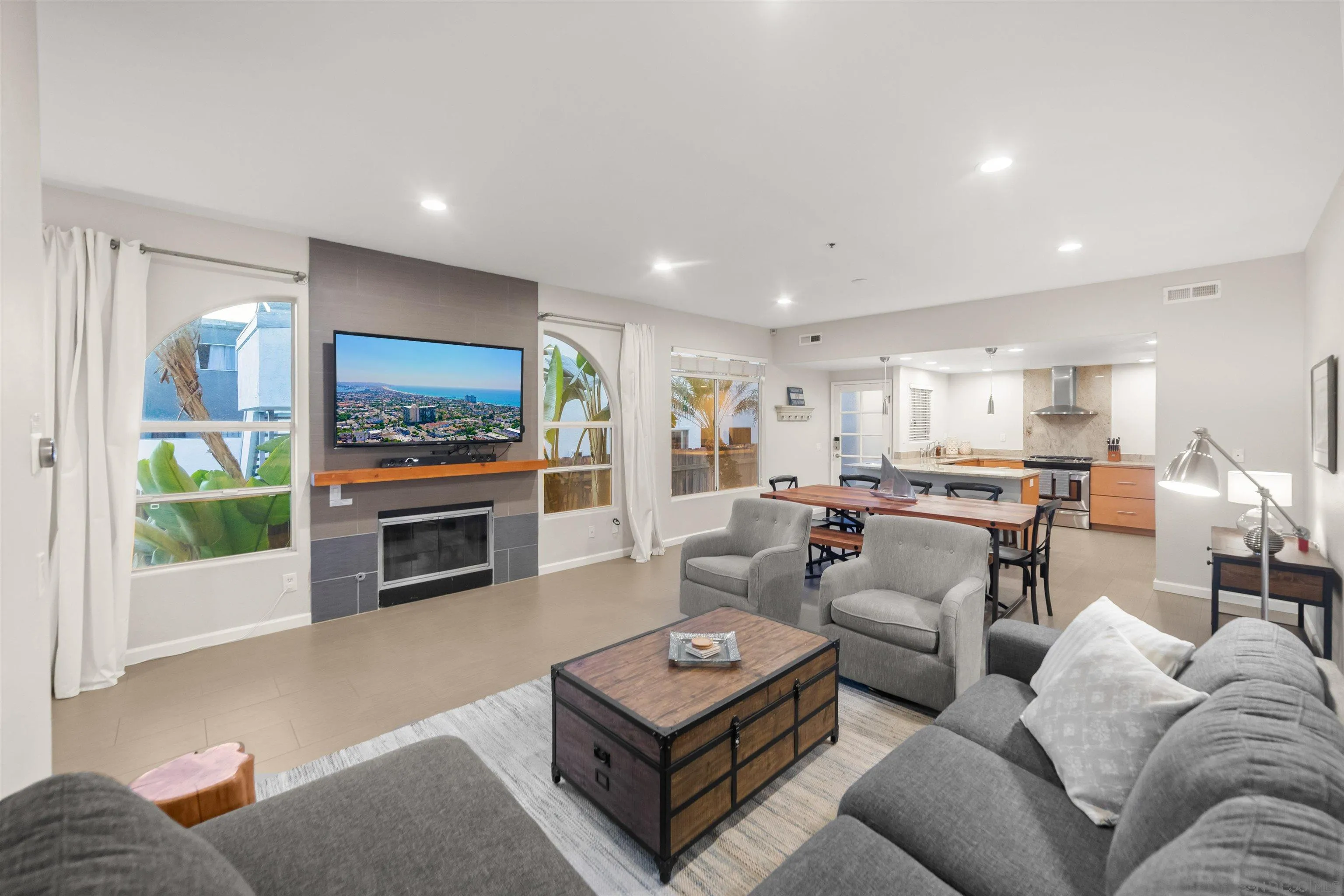 954 Loring St Unit 1