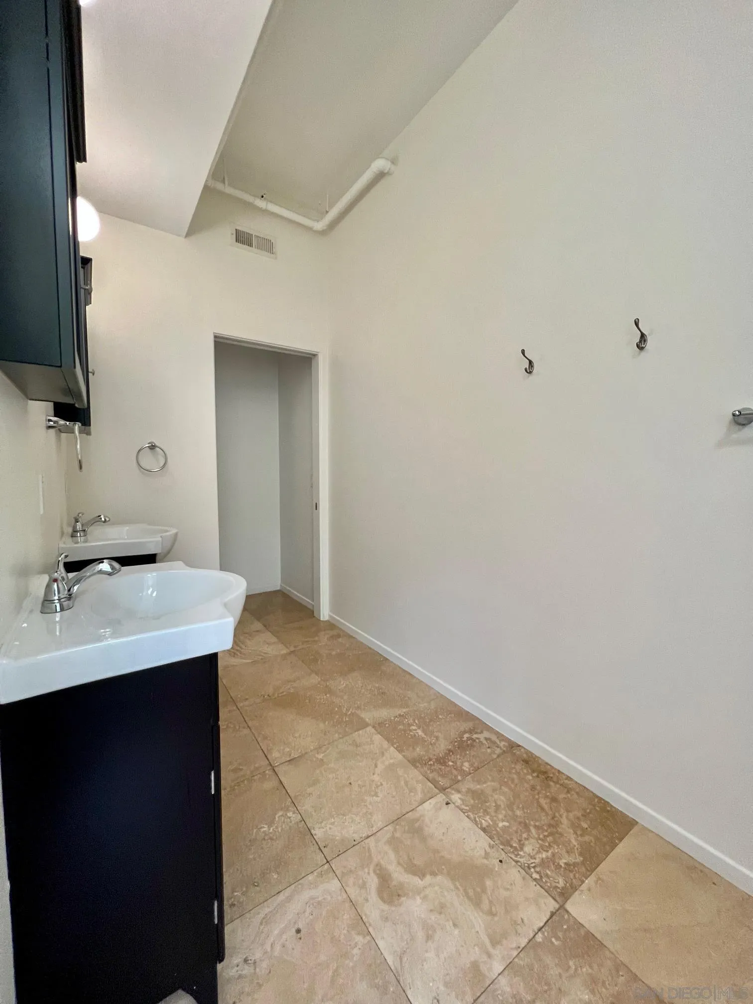 3244 Nimitz Blvd. Unit 5
