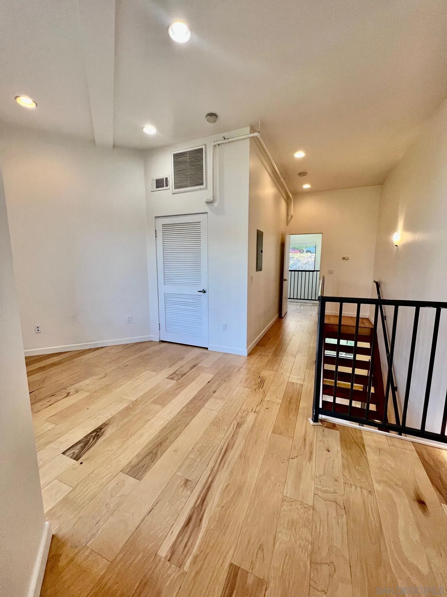 3244 Nimitz Blvd. Unit 5