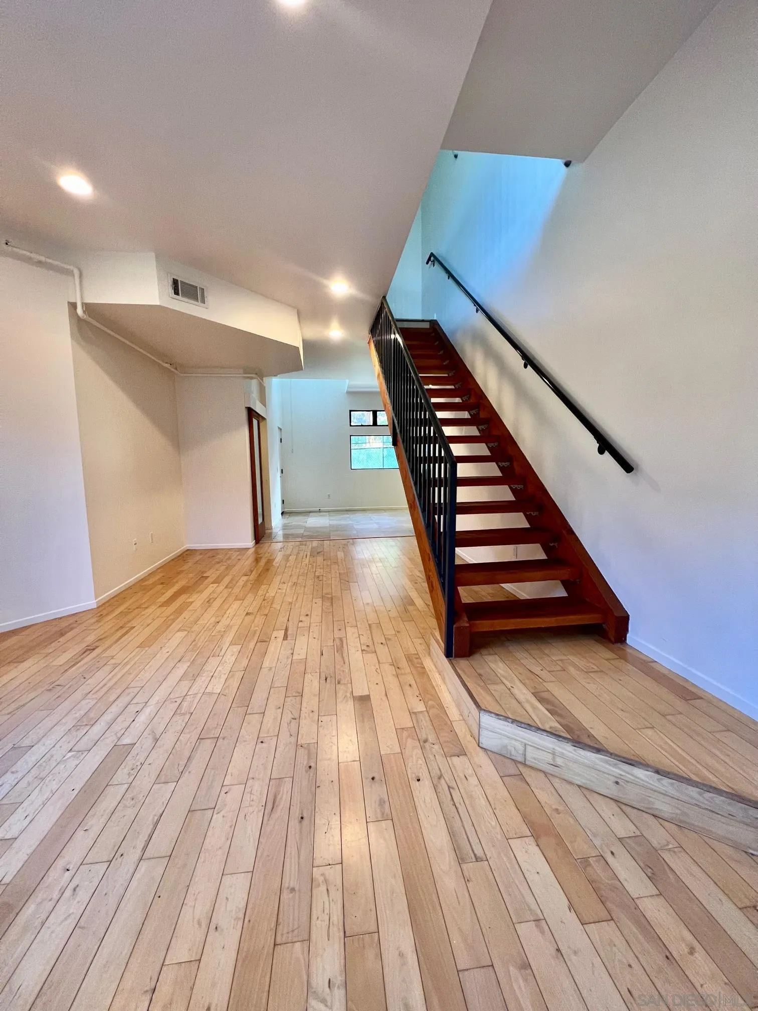3244 Nimitz Blvd. Unit 5