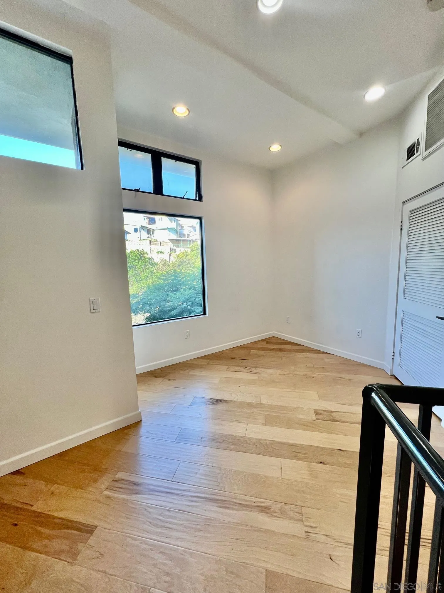 3244 Nimitz Blvd. Unit 5