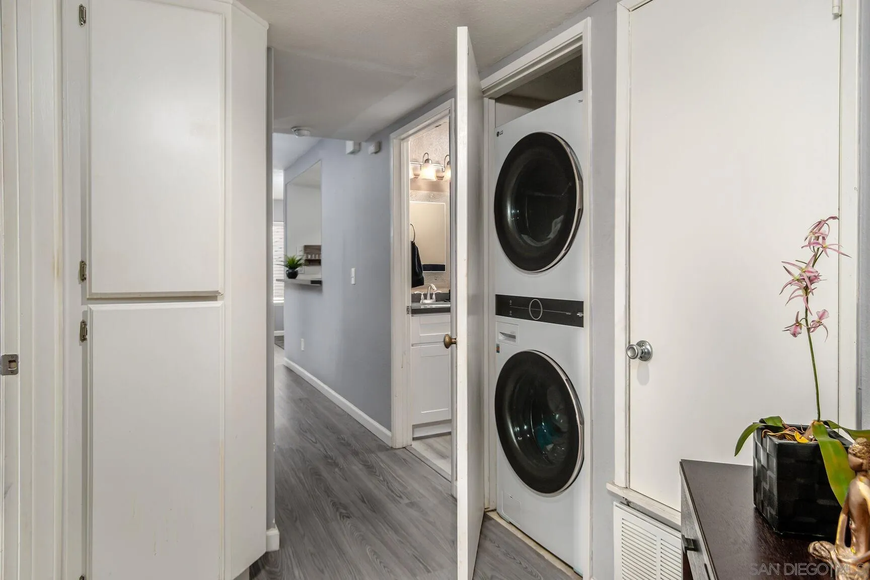713 Brookstone Rd Unit 102