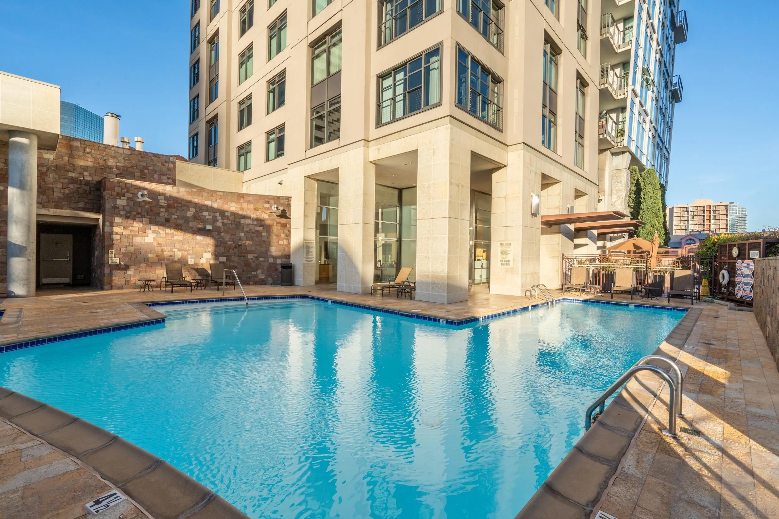 645 Front St Unit 1107