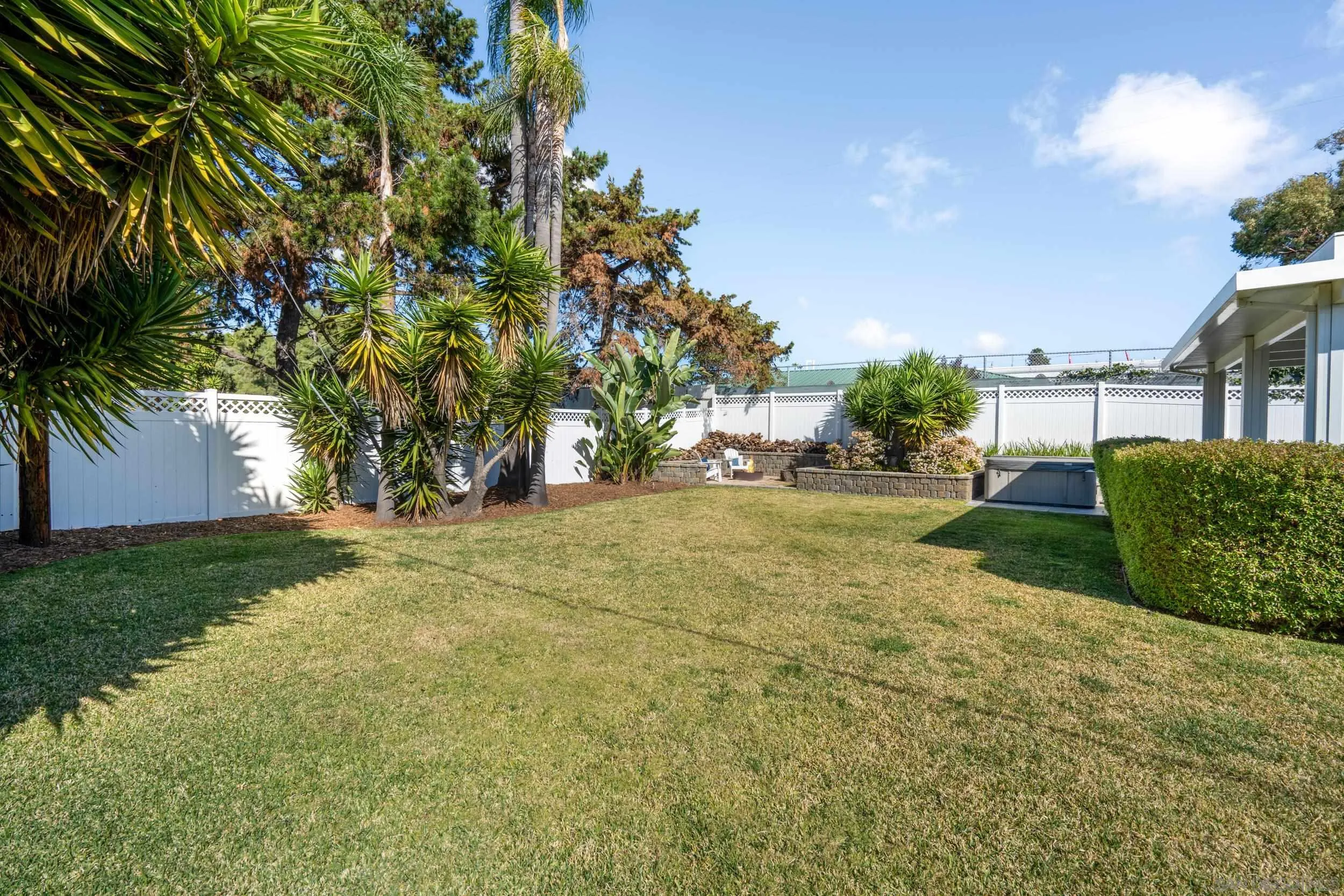 1190 Tourmaline St