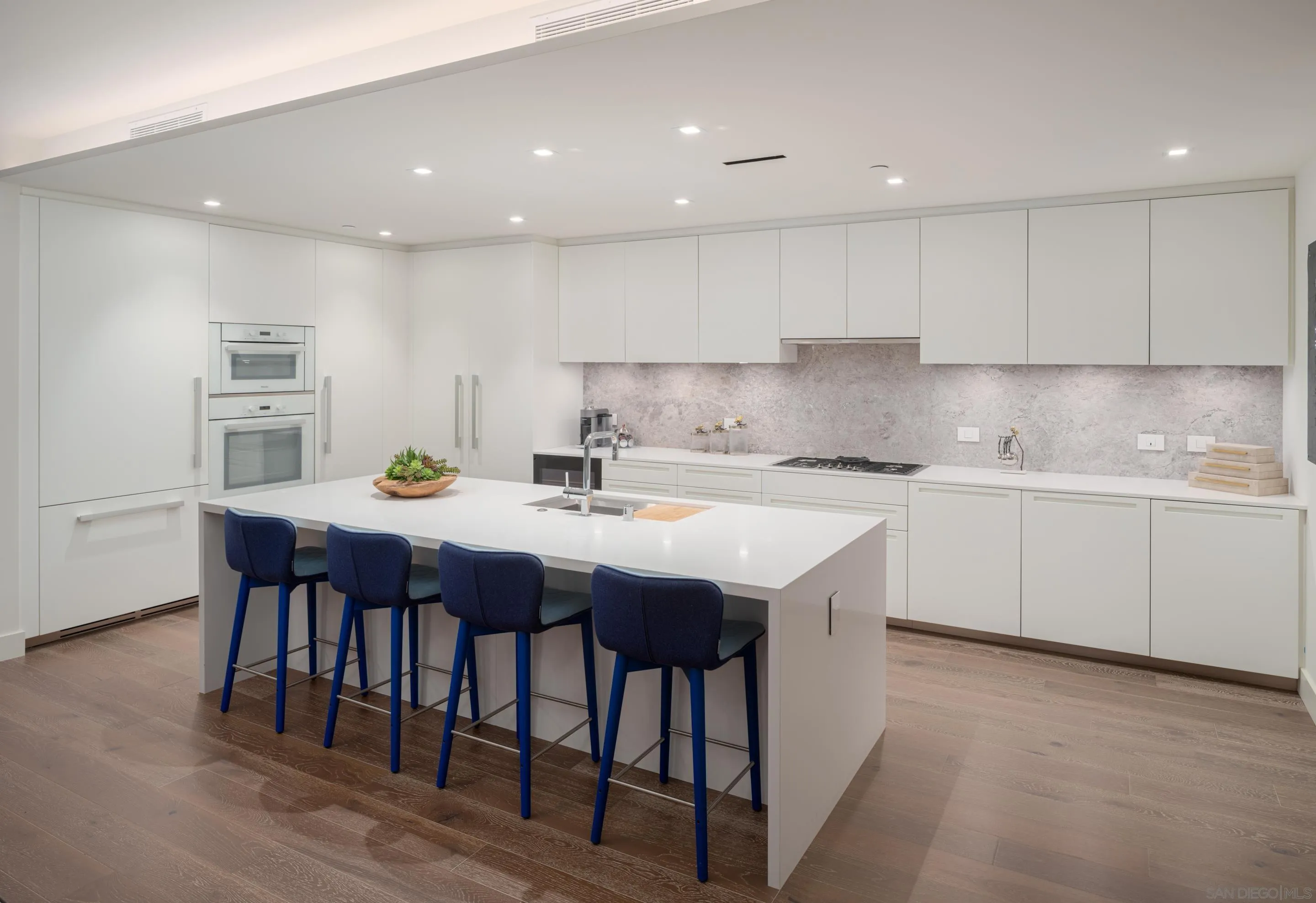 2855 5th Ave Unit 1204