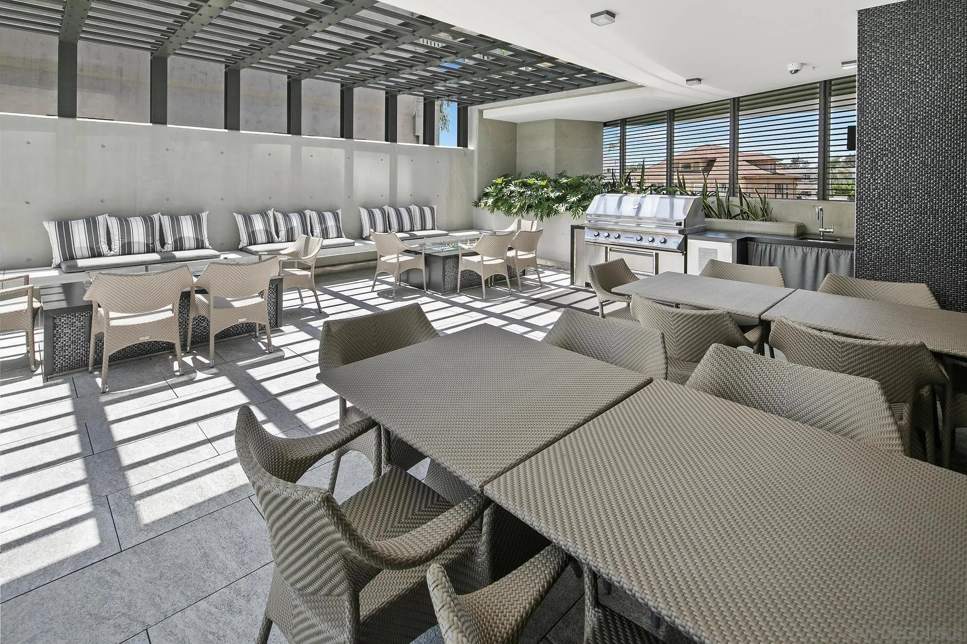 2855 5th Ave Unit 1204