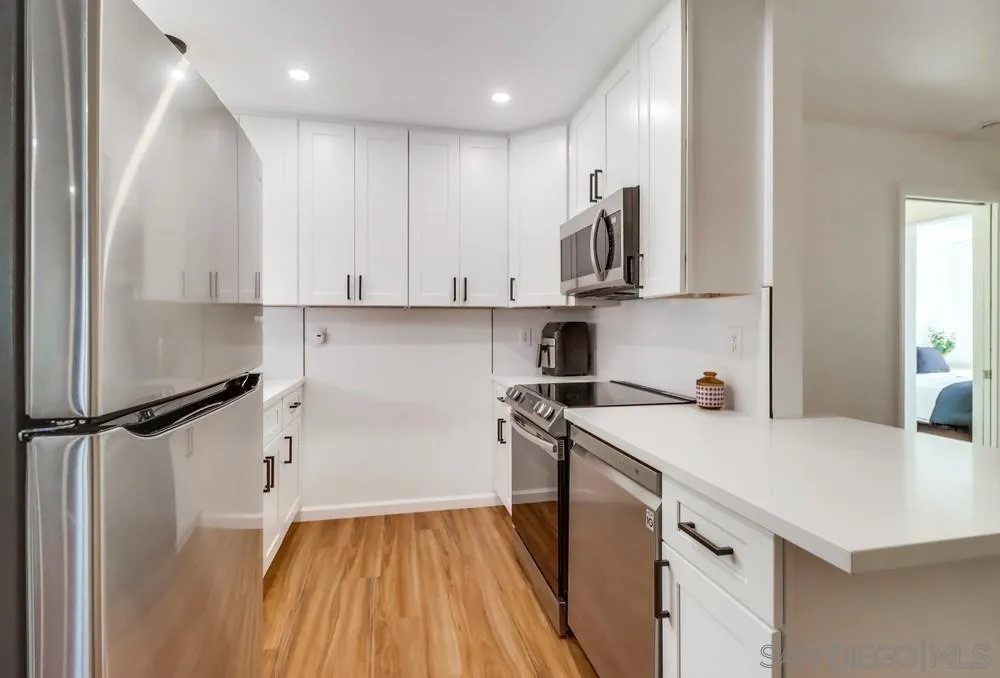 4151 34th St Unit 1