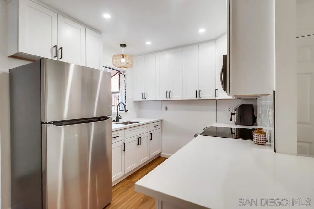 4151 34th St Unit 1