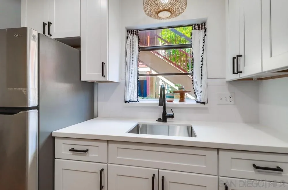 4151 34th St Unit 1
