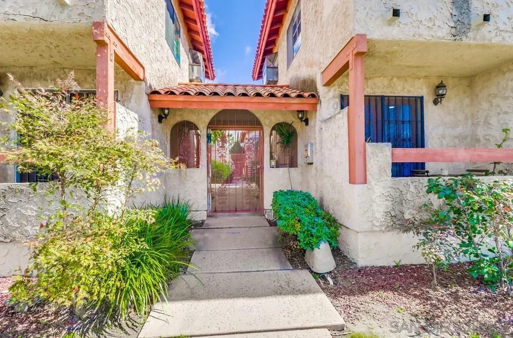 4151 34th St Unit 1