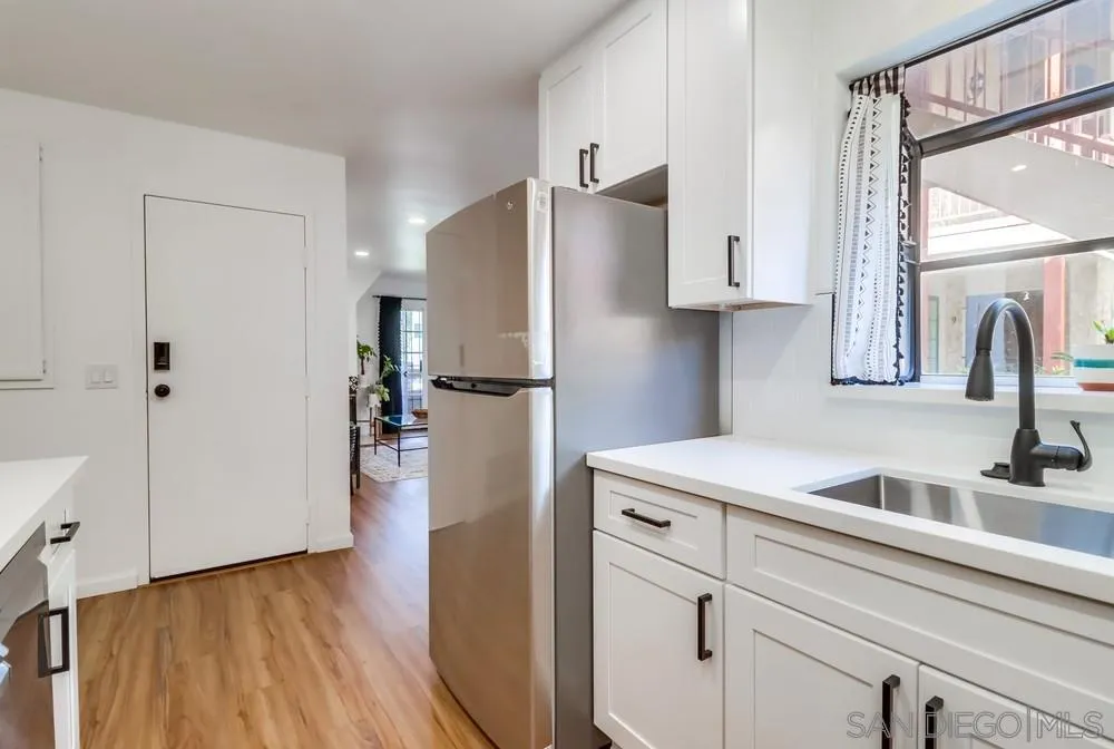 4151 34th St Unit 1