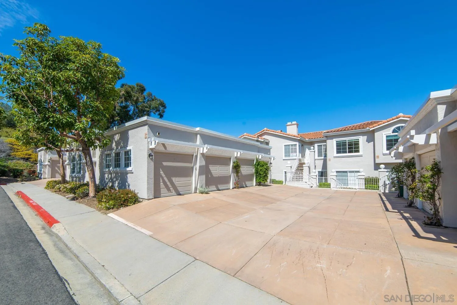 1610 Camino Rociar