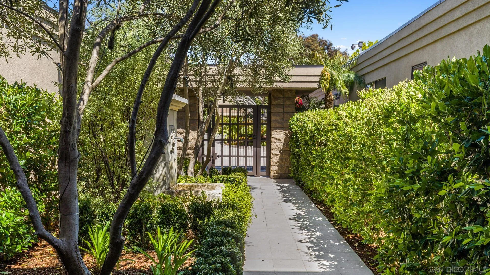7778 Starlight Dr