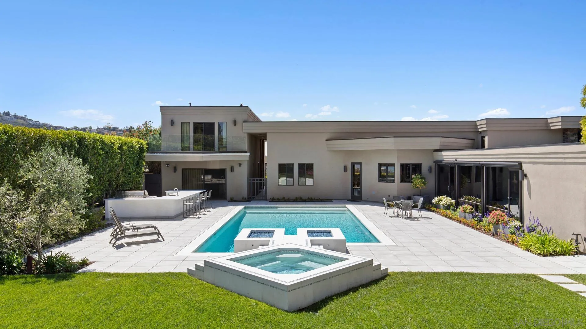 7778 Starlight Dr