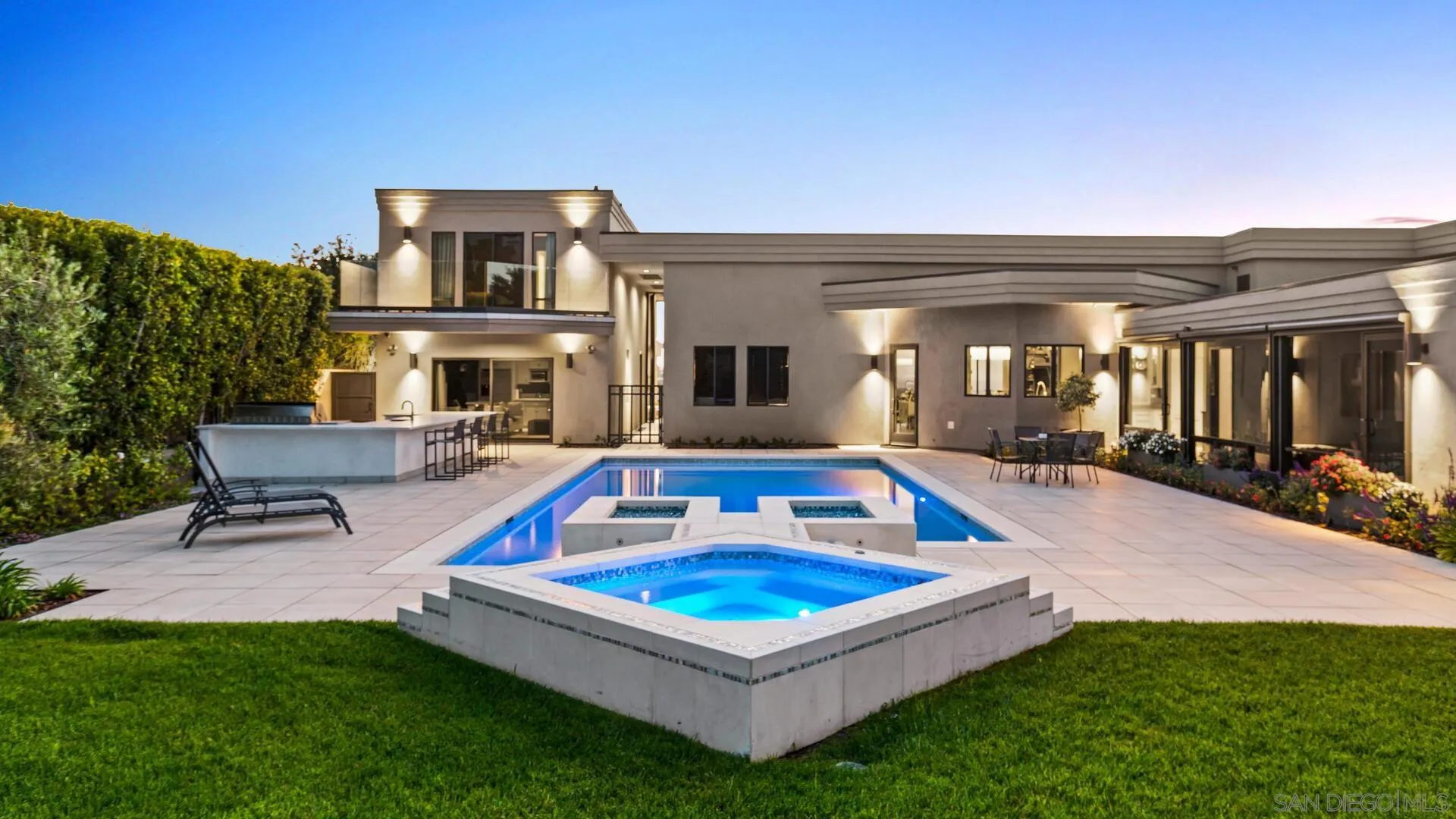 7778 Starlight Dr