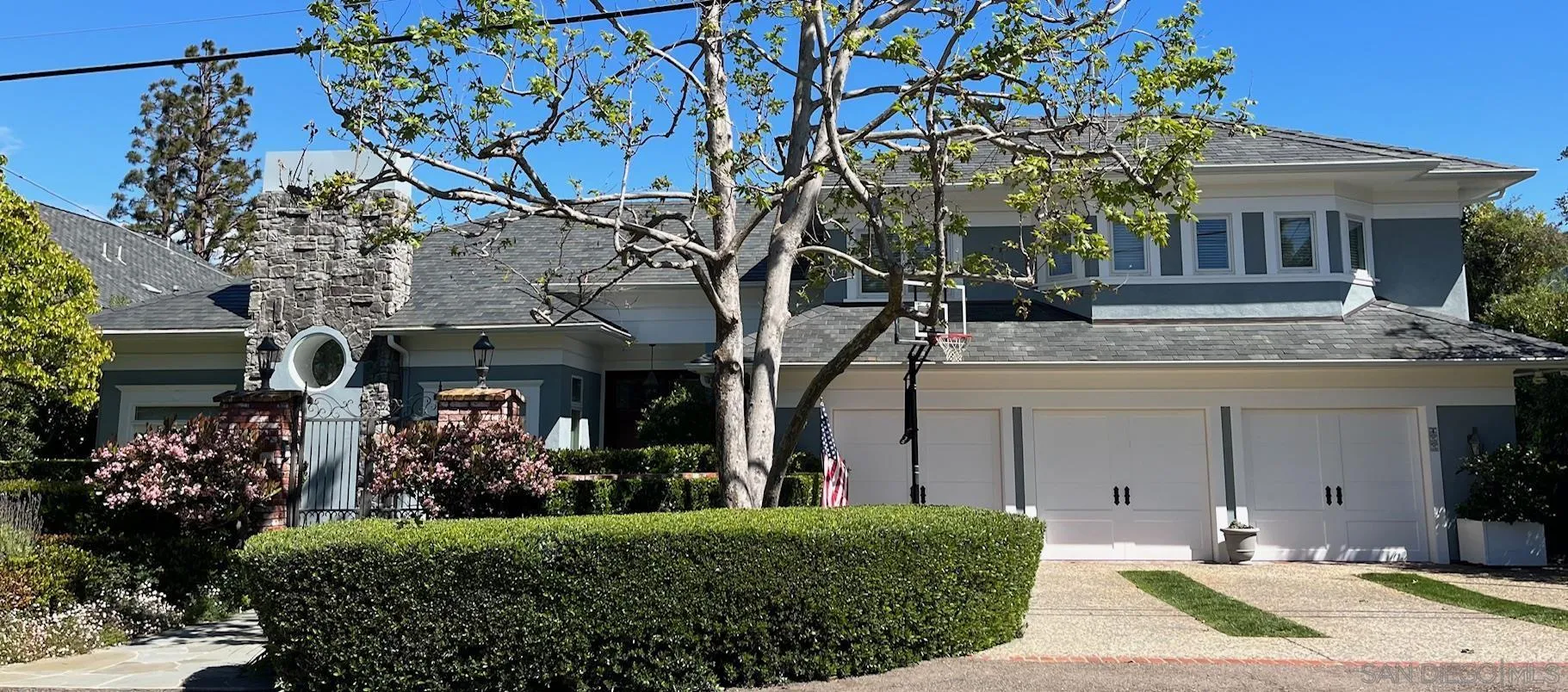 455 Silvergate Ave