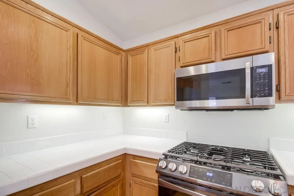 303 Brookview Ct