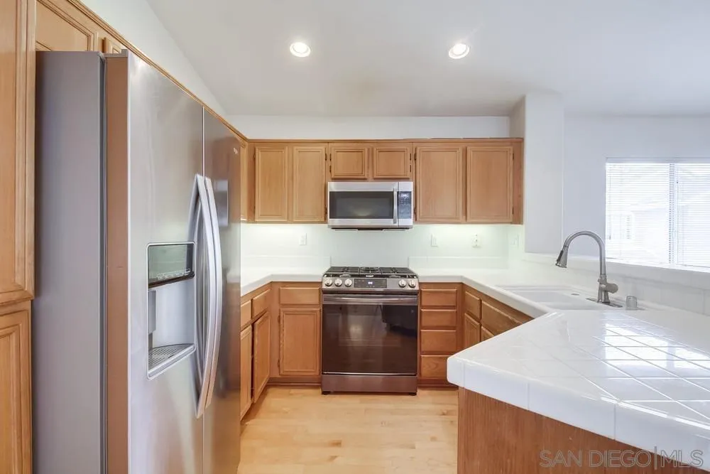 303 Brookview Ct