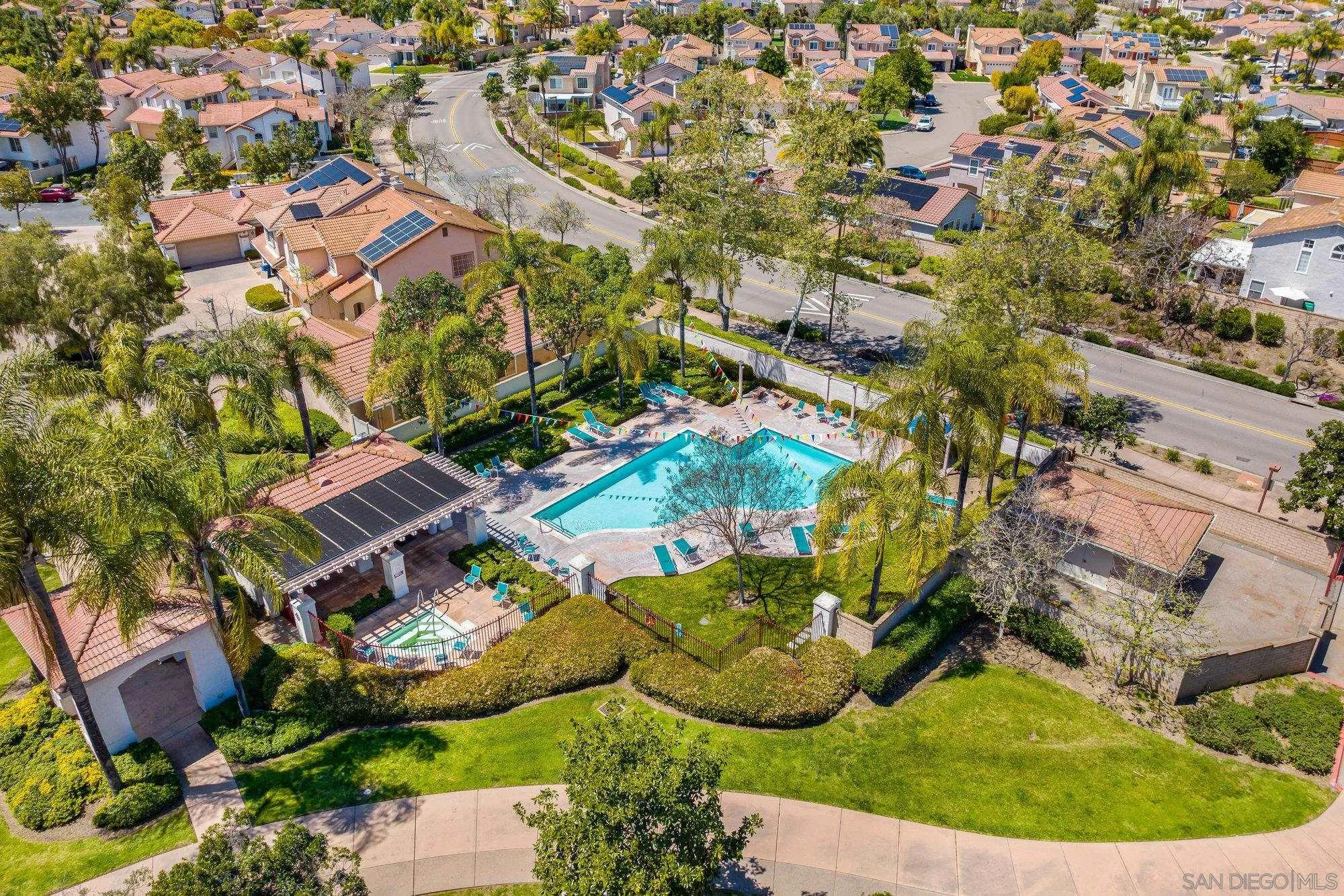 303 Brookview Ct