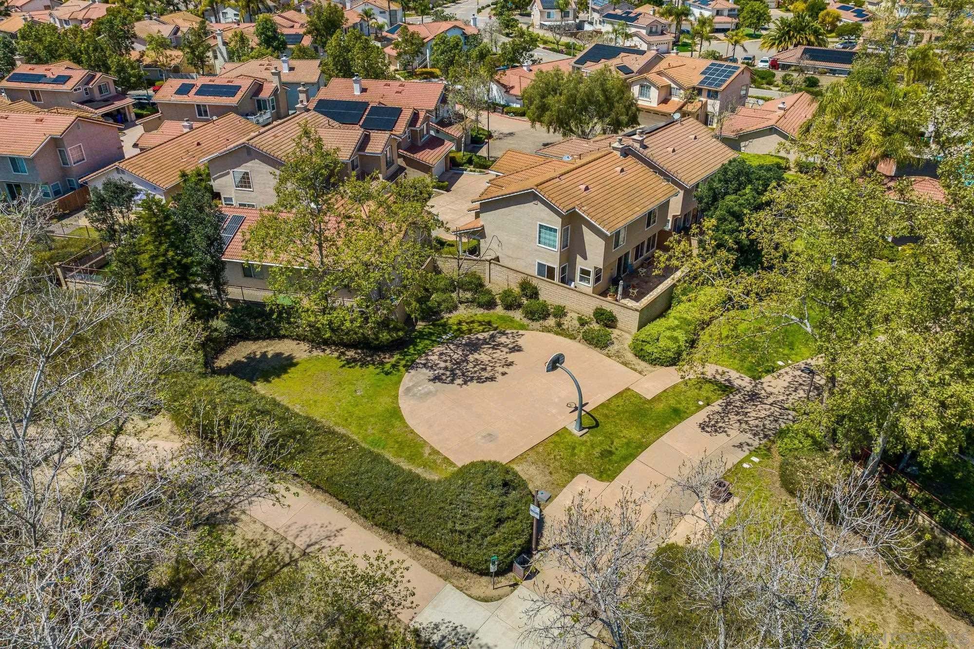 303 Brookview Ct