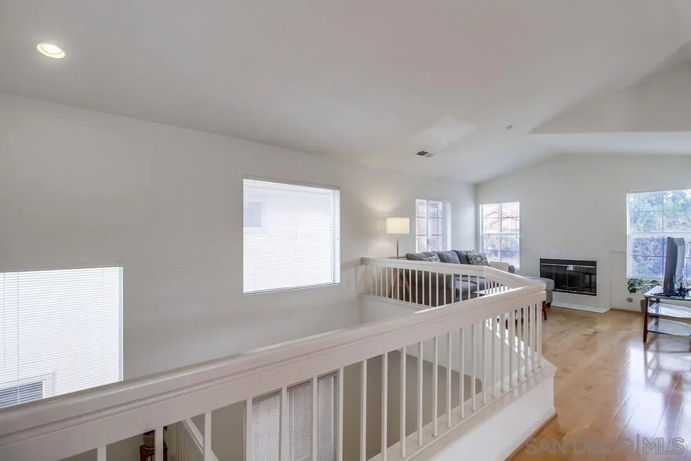 303 Brookview Ct