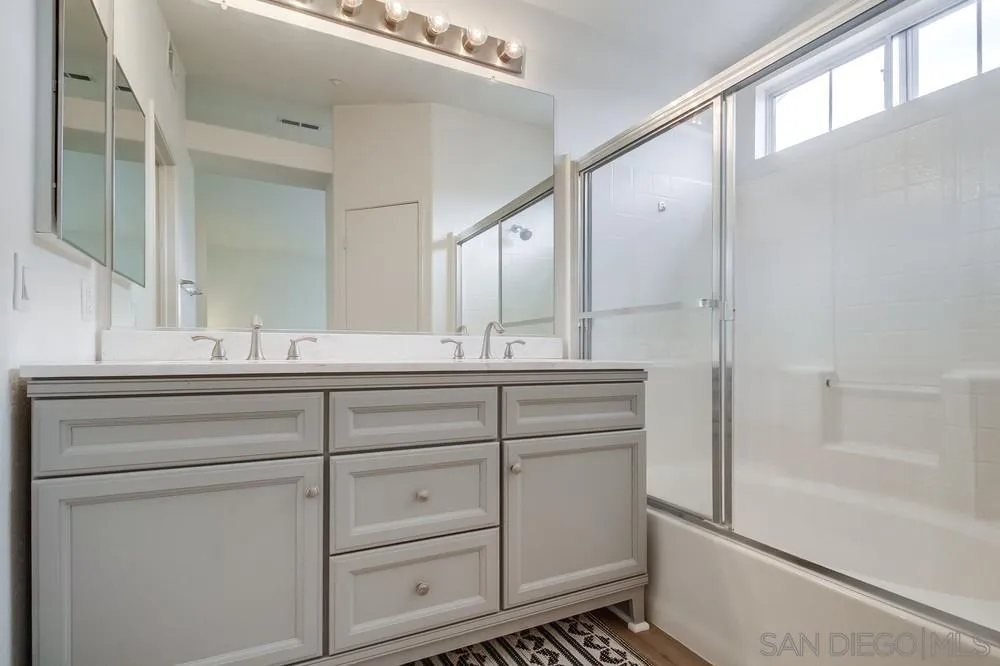 303 Brookview Ct