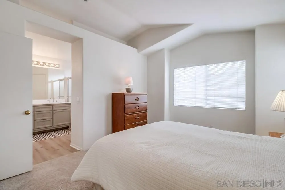 303 Brookview Ct