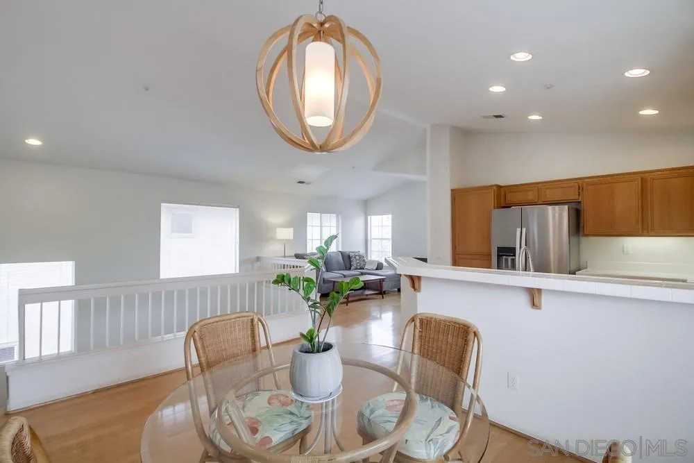 303 Brookview Ct