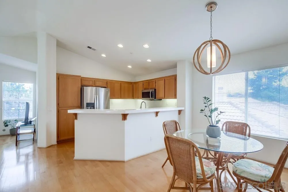 303 Brookview Ct